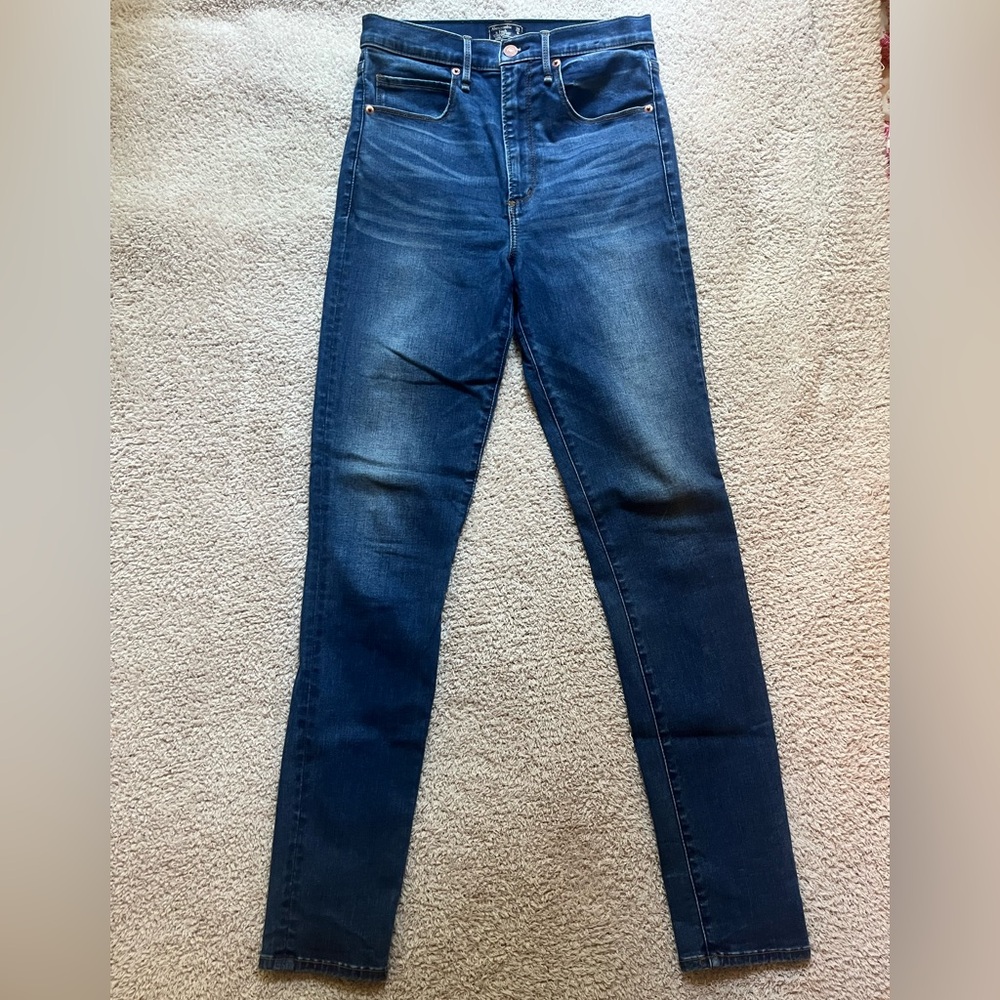 Abercrombie Ultra High Rise Super Skinny Medium Wash Jeans size 28 Long